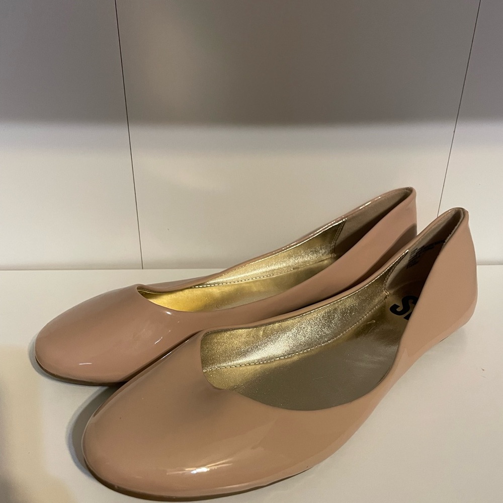 Steve Madden Nude Ballerina Flats